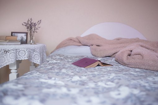 Best Essential Oils: Choosing the Best Diffuser for Bedroom with MOZZIN